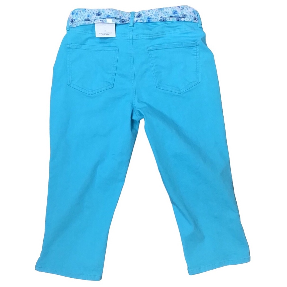 Croft & Barrow Capris - Picture 2 of 11
